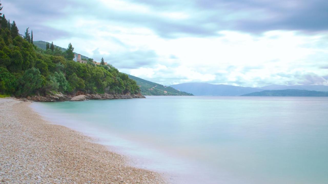 Barbati Beach Bungalow ภายนอก รูปภาพ